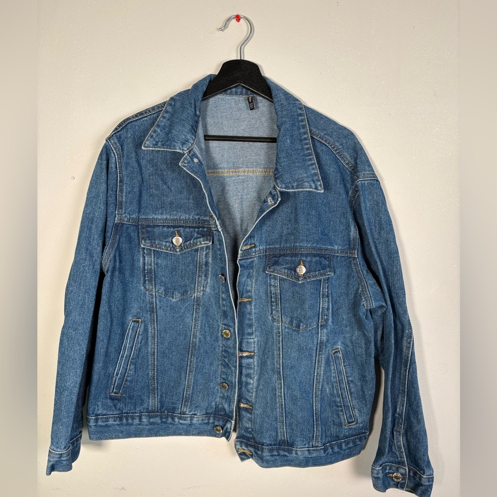 PrettyLittleThing Med  Blue Denim Jacket
